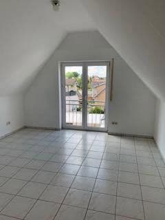 Prenájom bytu 3-izbový 85 m², Aschaffenburg, Bavorsko Prenájom bytu 3-izbový 85 m², Aschaffenburg, Bavorsko