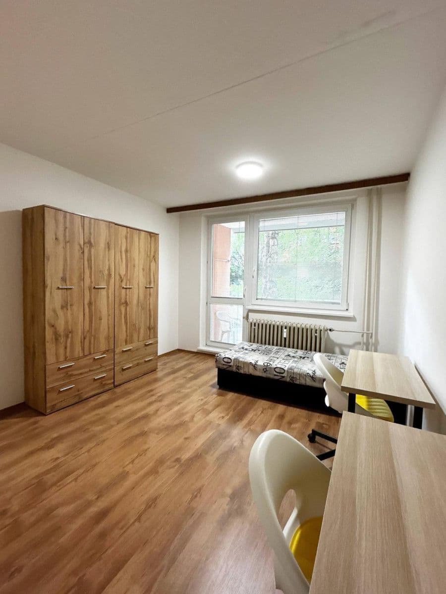 Prenájom bytu 3-izbový 25 m², Letovická, Brno, Jihomoravský kraj Prenájom bytu 3-izbový 25 m², Letovická, Brno, Jihomoravský kraj