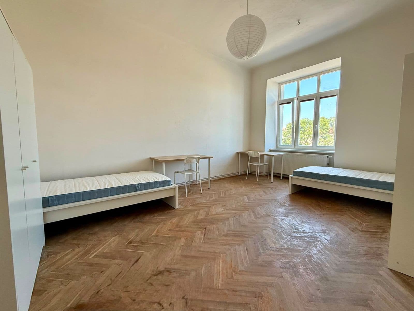 Prenájom bytu 4-izbový 25 m², Komenského, Červenka, Olomoucký kraj Prenájom bytu 4-izbový 25 m², Komenského, Červenka, Olomoucký kraj