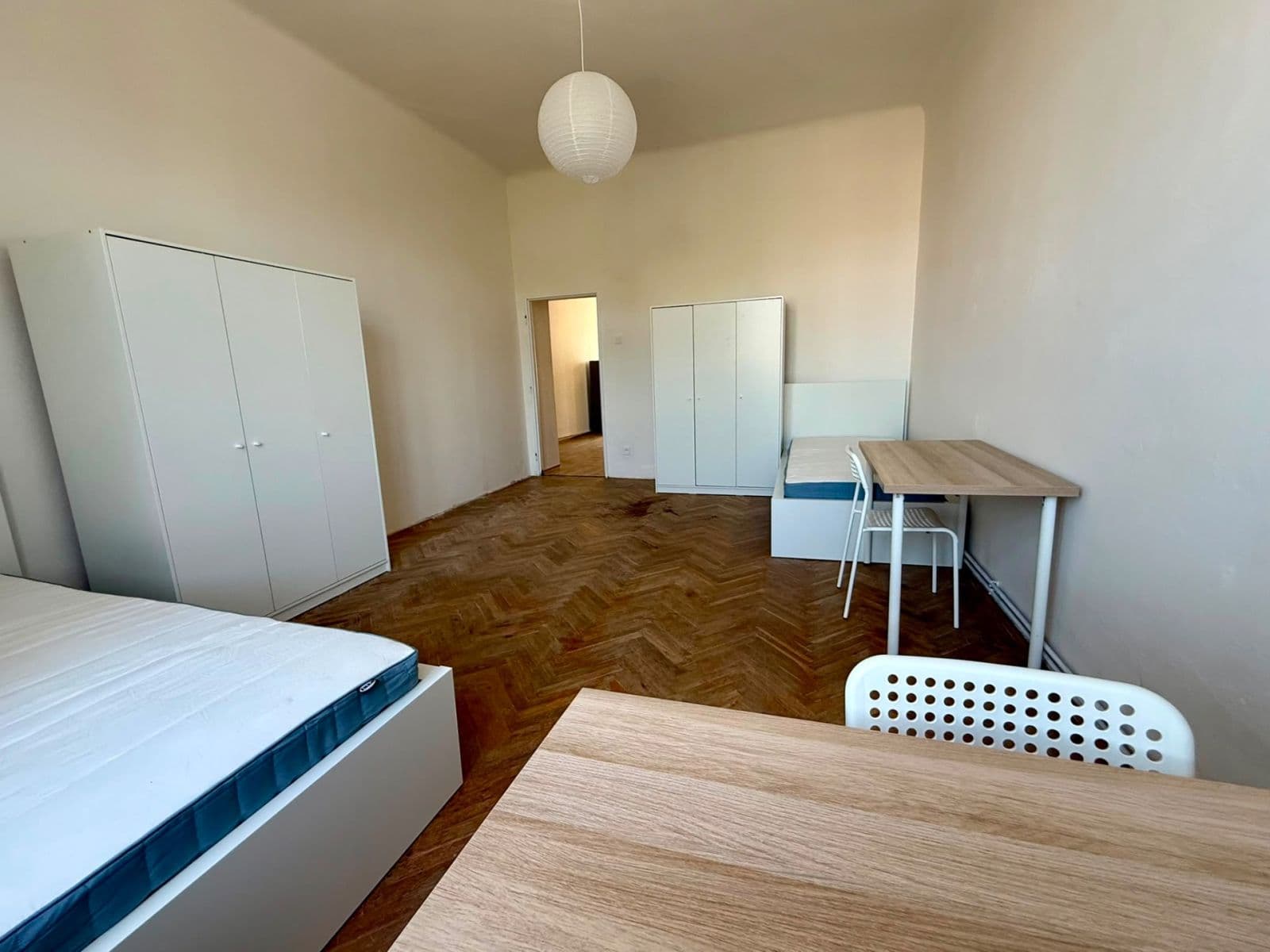 Prenájom bytu 4-izbový 25 m², Komenského, Červenka, Olomoucký kraj Prenájom bytu 4-izbový 25 m², Komenského, Červenka, Olomoucký kraj