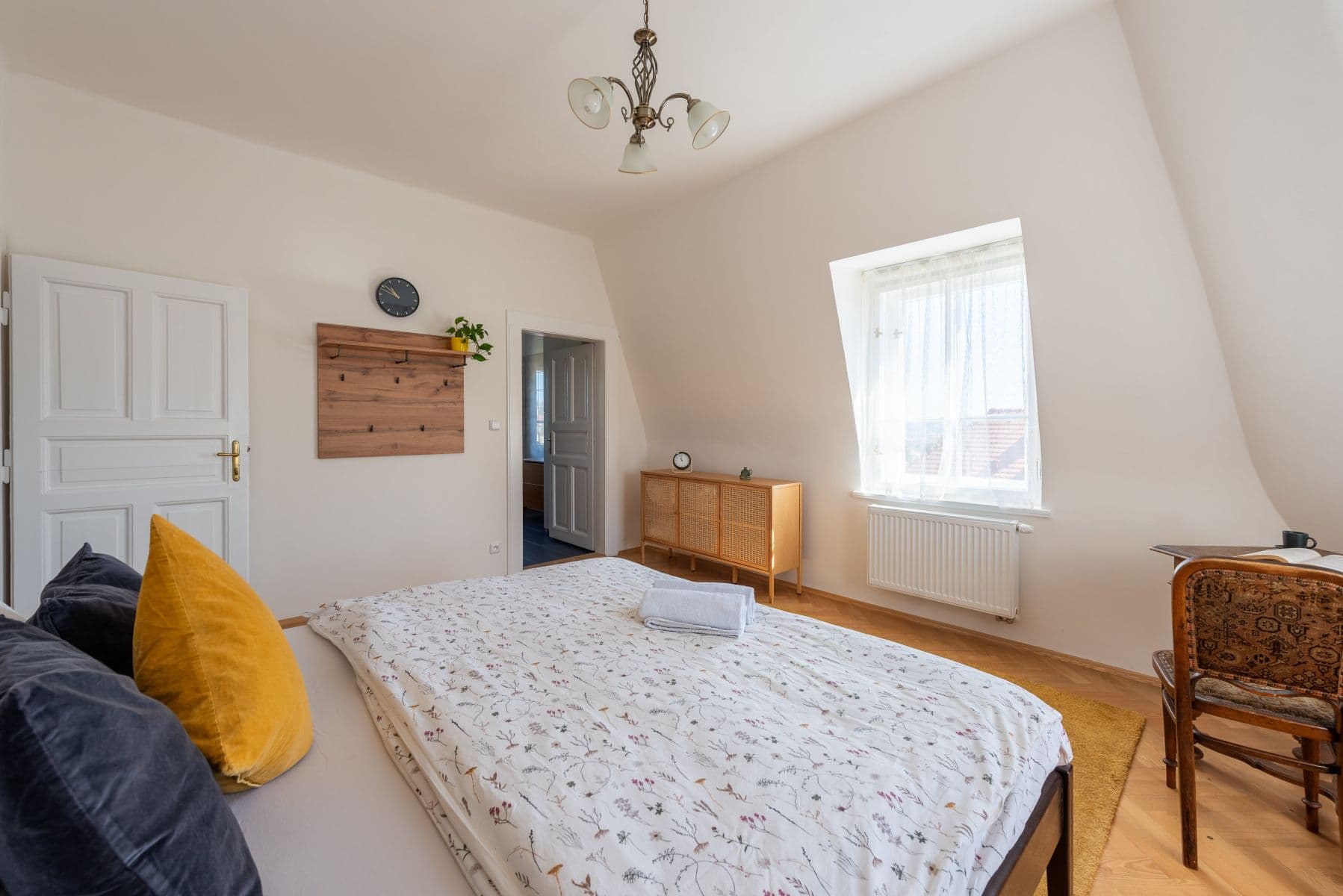 Prenájom bytu 105 m², Lomená, Praha, Praha Prenájom bytu 105 m², Lomená, Praha, Praha