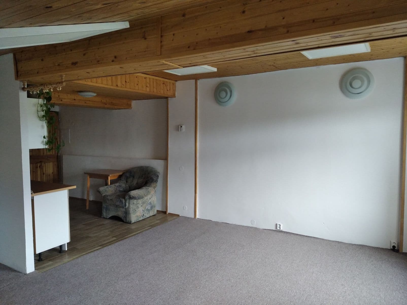 Prenájom bytu 1-izbový 40 m², Lázeňská, Liberec, Liberecký kraj Prenájom bytu 1-izbový 40 m², Lázeňská, Liberec, Liberecký kraj