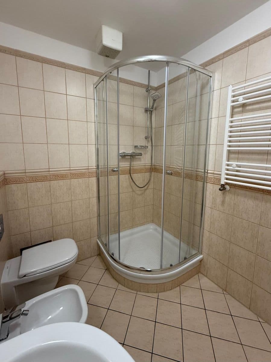 Prenájom bytu 2-izbový 50 m², Nedvědovo náměstí, Praha, Praha Prenájom bytu 2-izbový 50 m², Nedvědovo náměstí, Praha, Praha