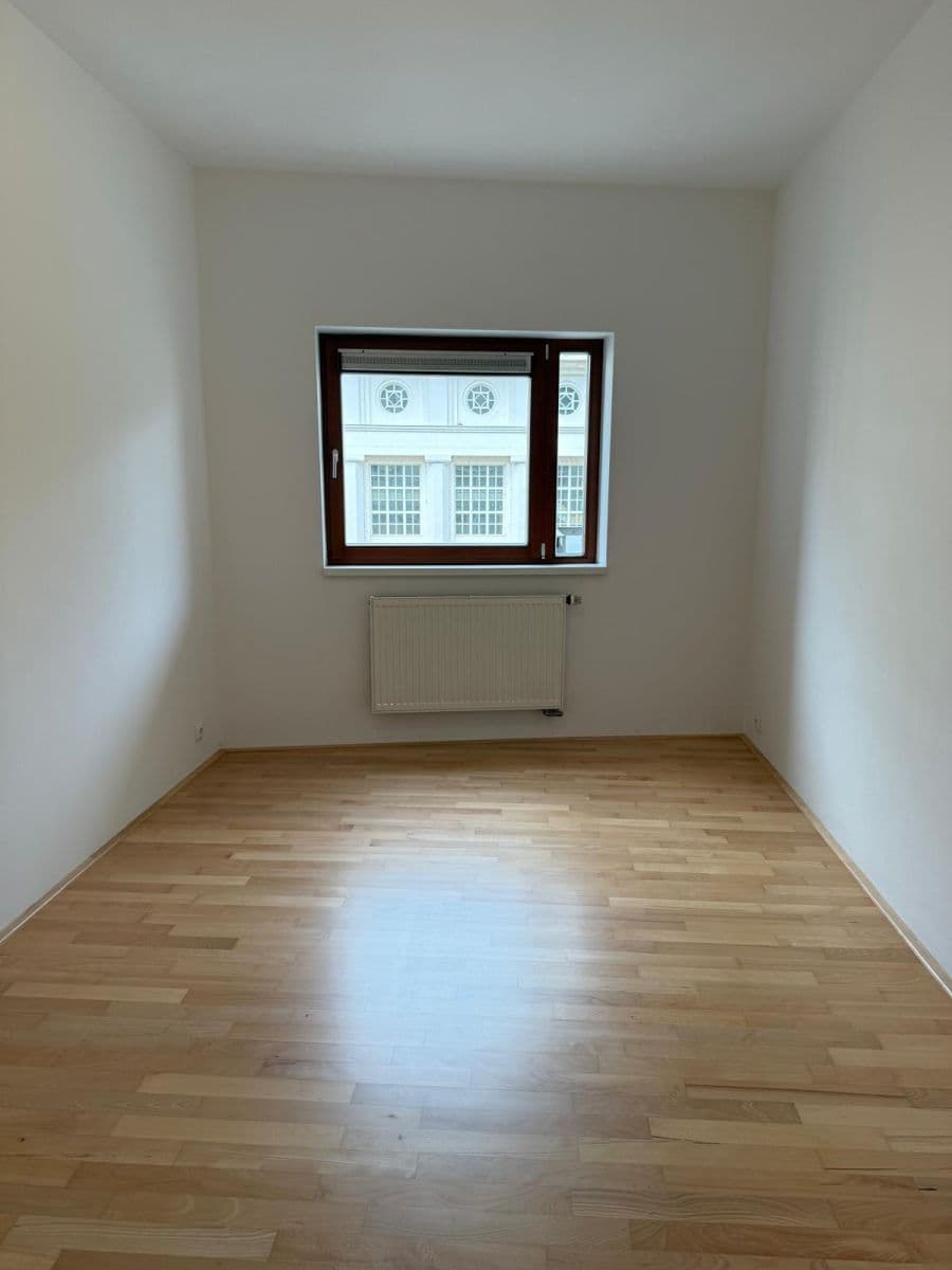 Prenájom bytu 2-izbový 50 m², Nedvědovo náměstí, Praha, Praha Prenájom bytu 2-izbový 50 m², Nedvědovo náměstí, Praha, Praha
