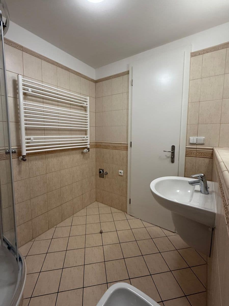 Prenájom bytu 2-izbový 50 m², Nedvědovo náměstí, Praha, Praha Prenájom bytu 2-izbový 50 m², Nedvědovo náměstí, Praha, Praha