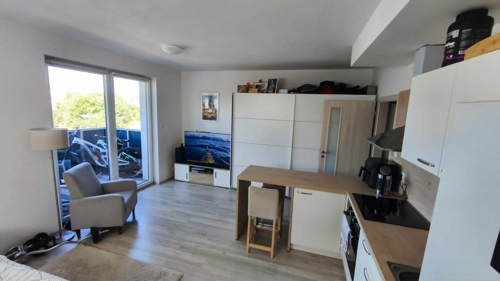 Prenájom bytu 1-izbový 37 m², U Pondu, Heřmanova Huť, Plzeňský kraj Prenájom bytu 1-izbový 37 m², U Pondu, Heřmanova Huť, Plzeňský kraj
