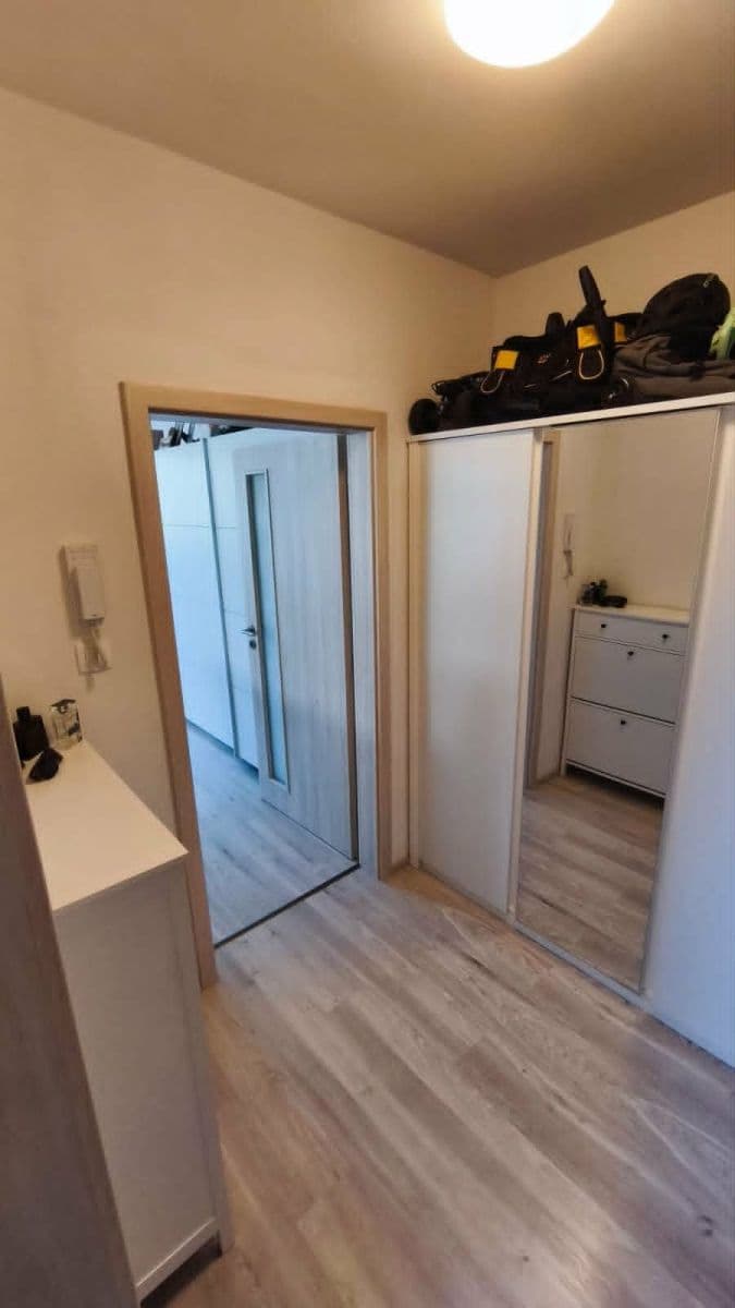 Prenájom bytu 1-izbový 37 m², U Pondu, Heřmanova Huť, Plzeňský kraj Prenájom bytu 1-izbový 37 m², U Pondu, Heřmanova Huť, Plzeňský kraj