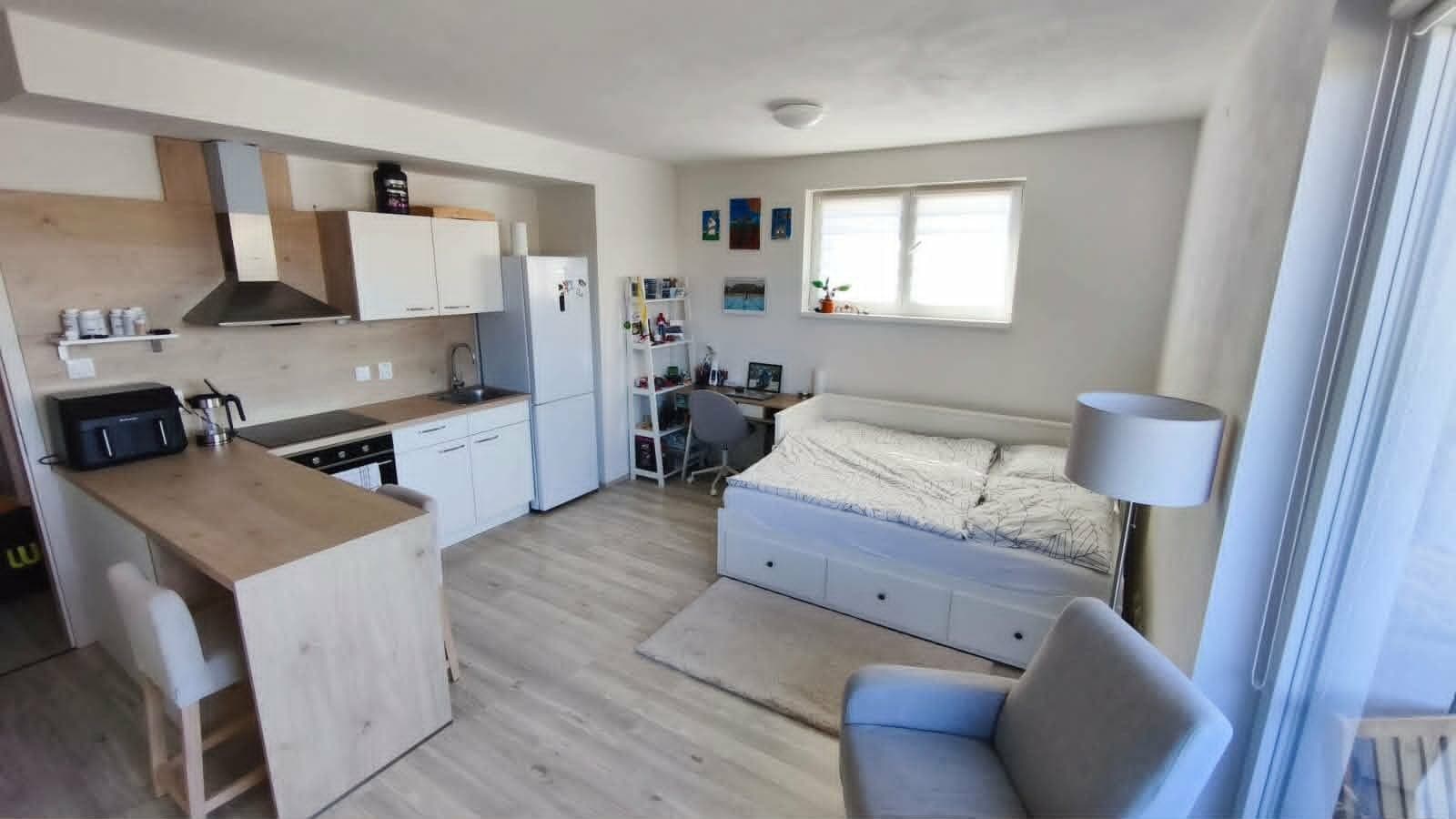 Prenájom bytu 1-izbový 37 m², U Pondu, Heřmanova Huť, Plzeňský kraj Prenájom bytu 1-izbový 37 m², U Pondu, Heřmanova Huť, Plzeňský kraj