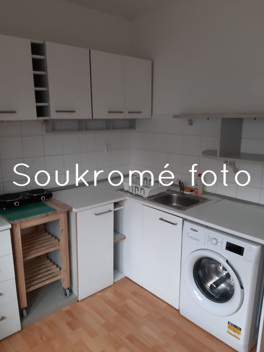 Prenájom bytu 1-izbový 44 m², Za Hájem, Praha, Praha Prenájom bytu 1-izbový 44 m², Za Hájem, Praha, Praha