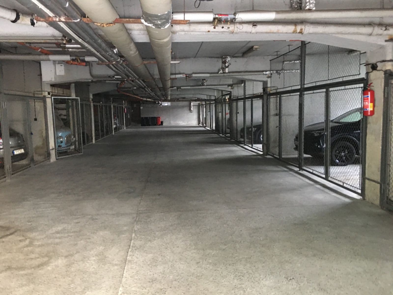Prenájom garáže 17 m², Praha, Praha Prenájom garáže 17 m², Praha, Praha