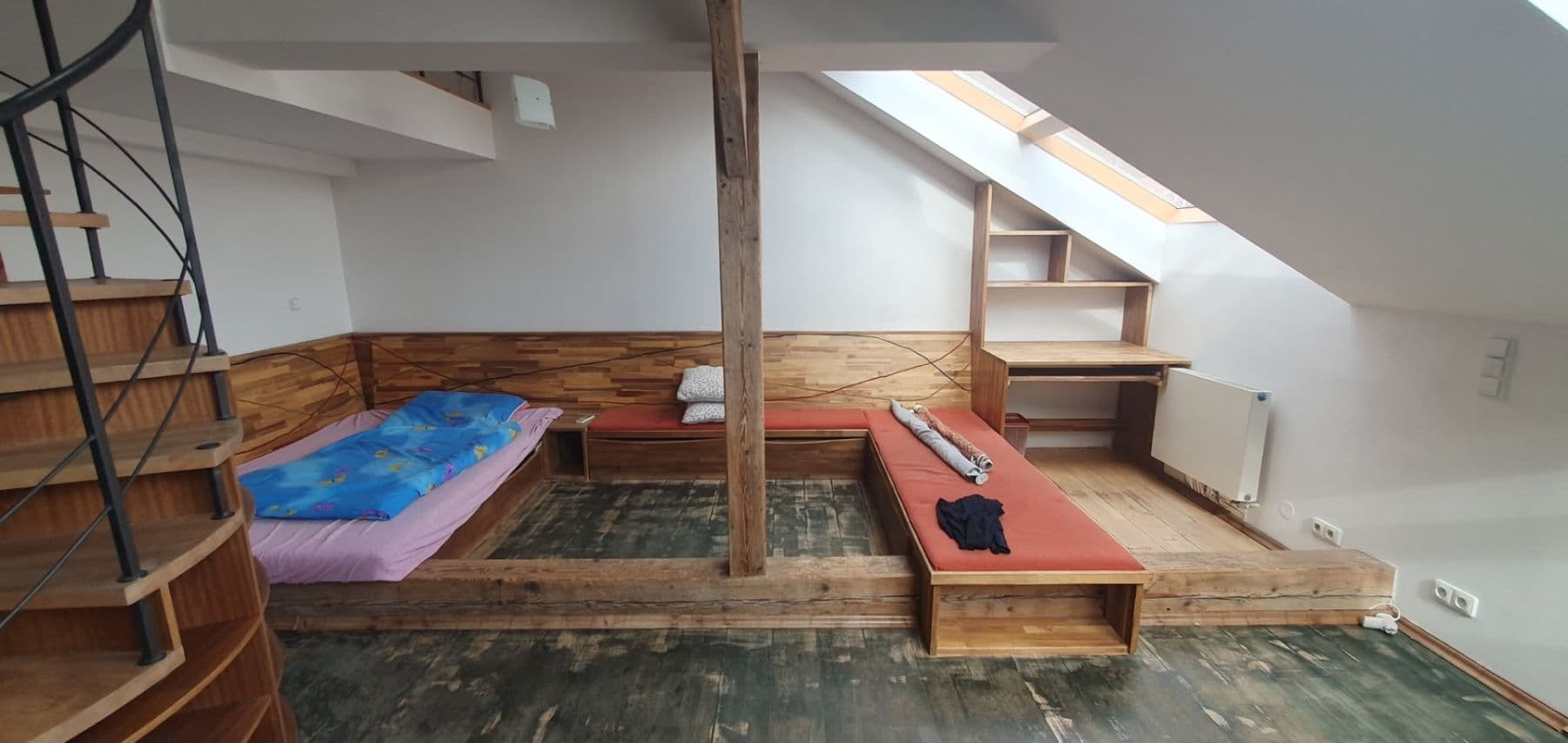 Prenájom bytu 3-izbový 118 m², Mělnická, Praha, Praha Prenájom bytu 3-izbový 118 m², Mělnická, Praha, Praha