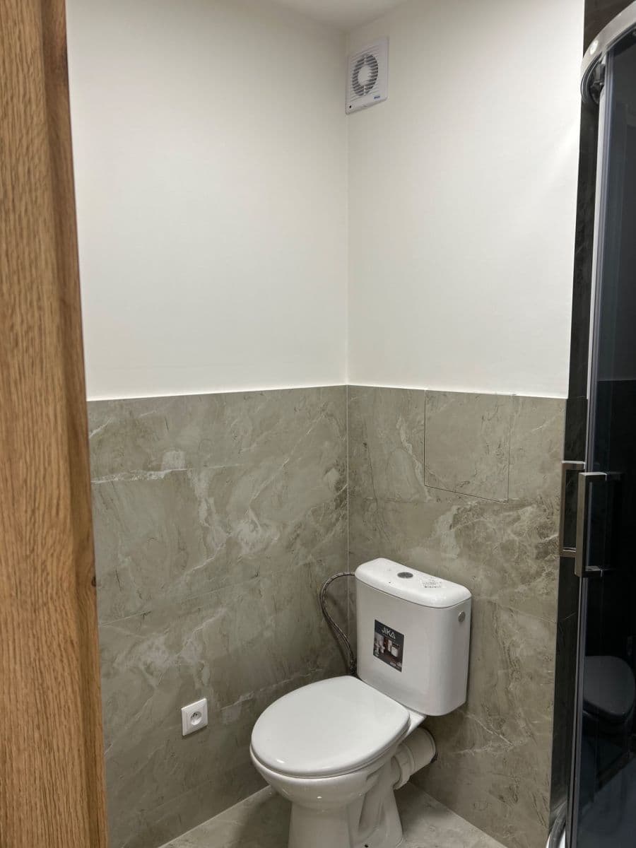 Predaj bytu 2-izbový 40 m², Štúrova, Praha, Praha Predaj bytu 2-izbový 40 m², Štúrova, Praha, Praha