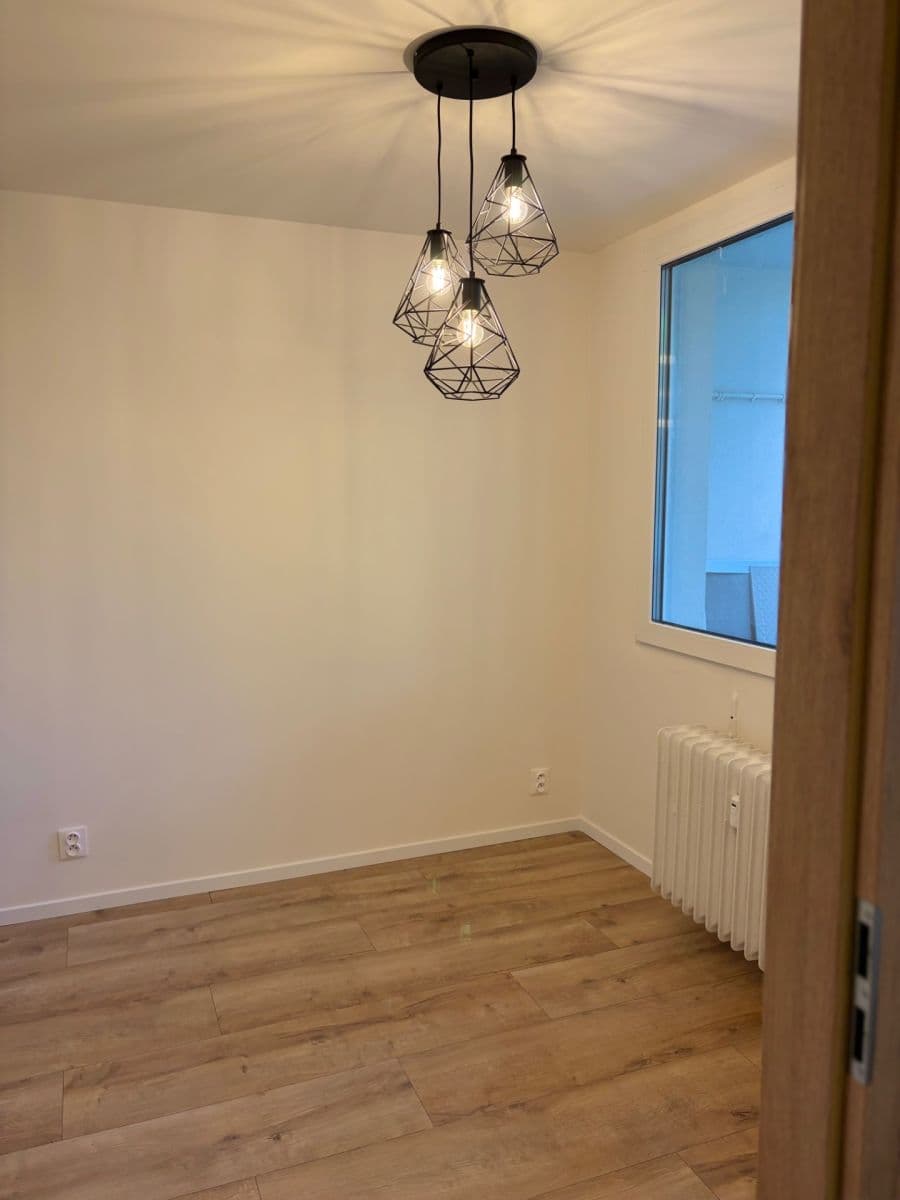 Predaj bytu 2-izbový 40 m², Štúrova, Praha, Praha Predaj bytu 2-izbový 40 m², Štúrova, Praha, Praha