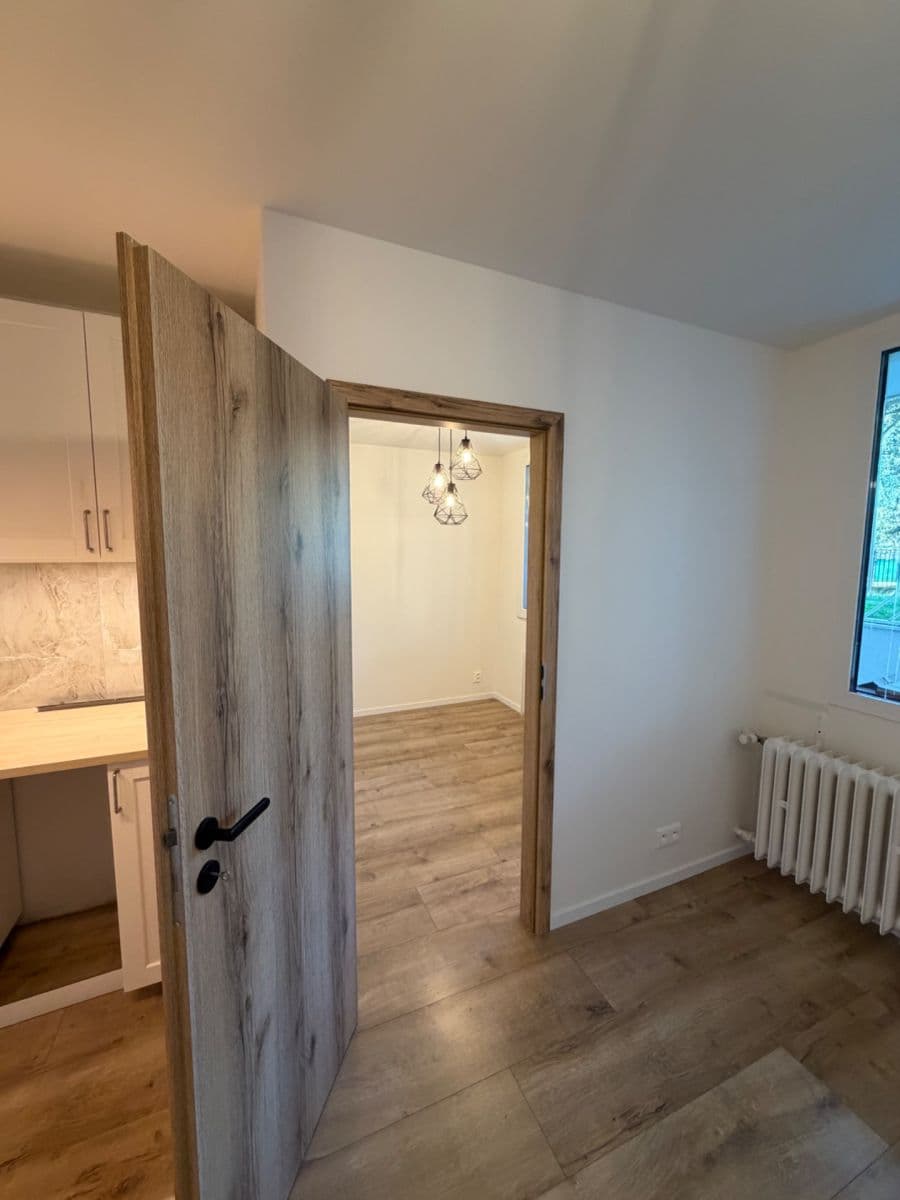 Predaj bytu 2-izbový 40 m², Štúrova, Praha, Praha Predaj bytu 2-izbový 40 m², Štúrova, Praha, Praha