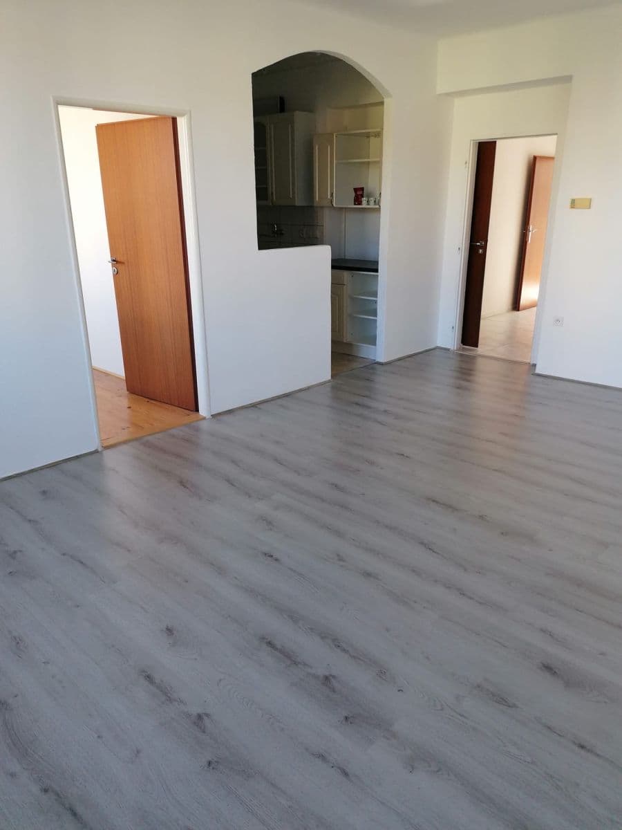 Prenájom bytu 3-izbový 74 m², Nad Mazankou, Praha, Praha Prenájom bytu 3-izbový 74 m², Nad Mazankou, Praha, Praha