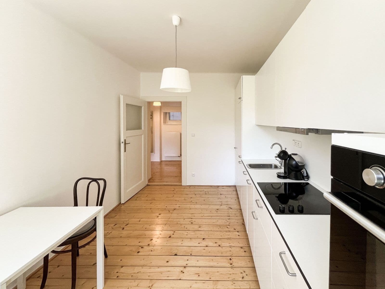 Prenájom bytu 1-izbový 38 m², Na Malovance, Praha, Praha Prenájom bytu 1-izbový 38 m², Na Malovance, Praha, Praha