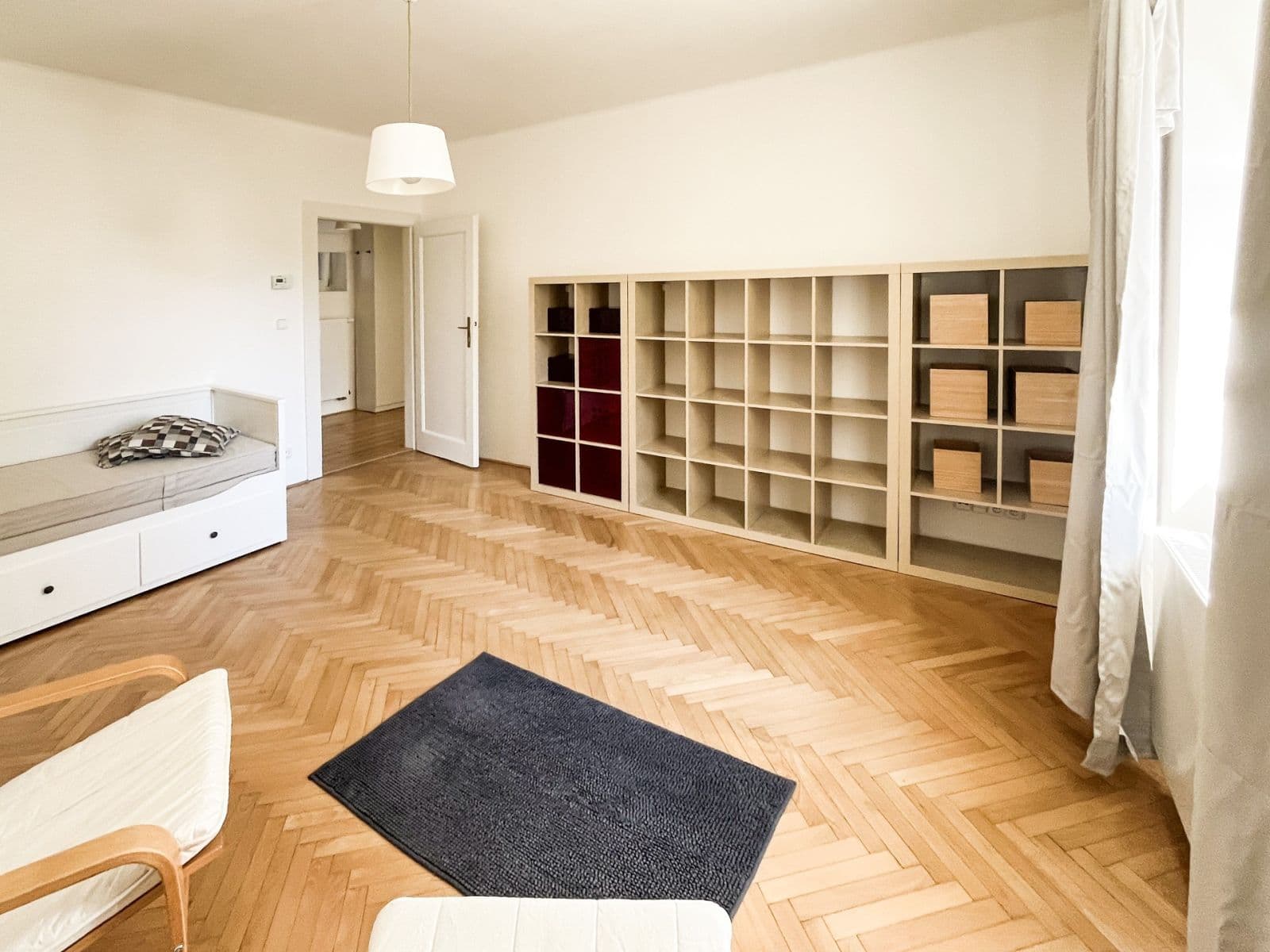 Prenájom bytu 1-izbový 38 m², Na Malovance, Praha, Praha Prenájom bytu 1-izbový 38 m², Na Malovance, Praha, Praha
