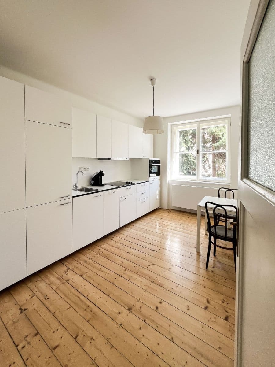 Prenájom bytu 1-izbový 38 m², Na Malovance, Praha, Praha Prenájom bytu 1-izbový 38 m², Na Malovance, Praha, Praha