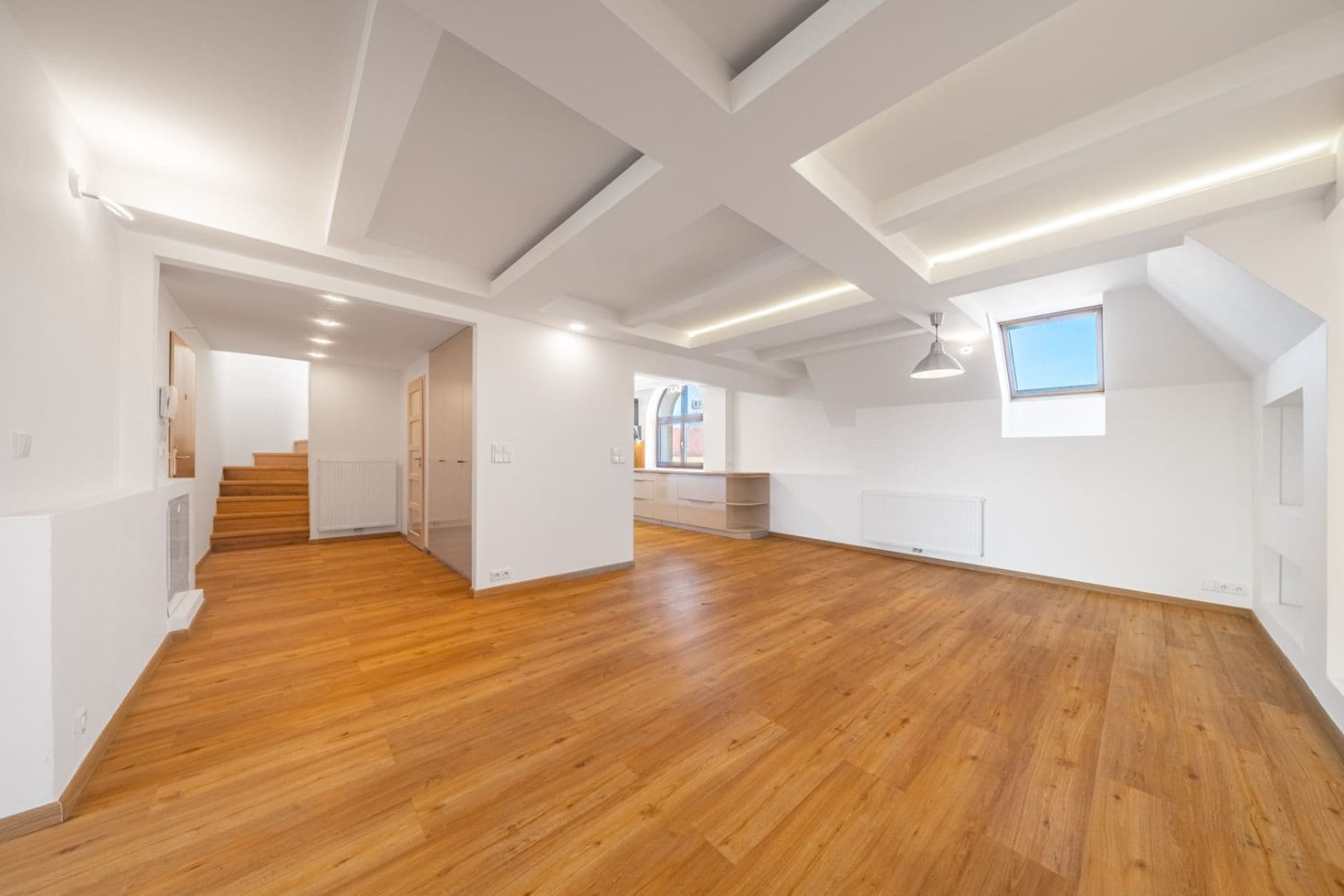 Prenájom bytu 3-izbový 144 m², 5. května, Praha, Praha Prenájom bytu 3-izbový 144 m², 5. května, Praha, Praha
