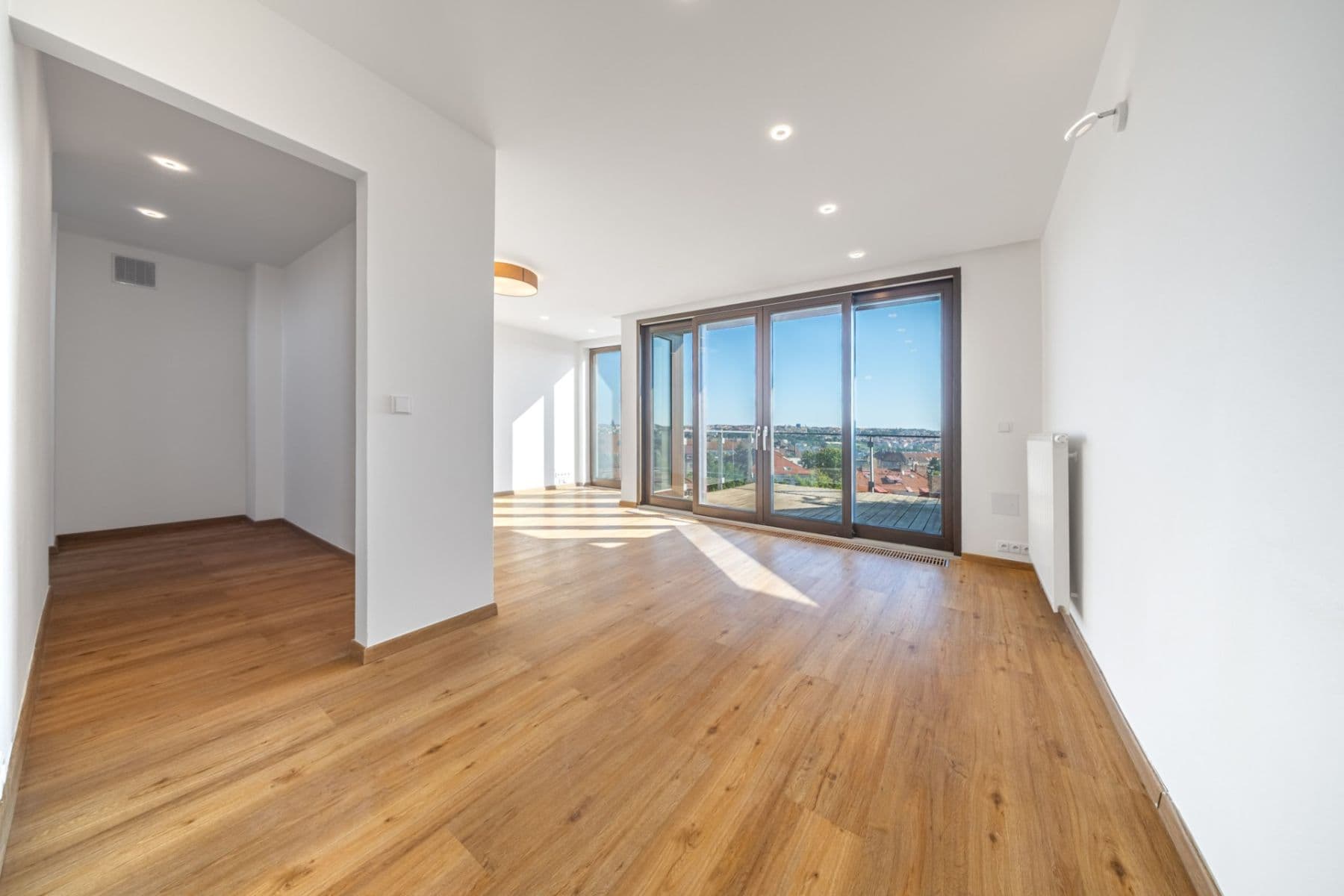 Prenájom bytu 3-izbový 144 m², 5. května, Praha, Praha Prenájom bytu 3-izbový 144 m², 5. května, Praha, Praha