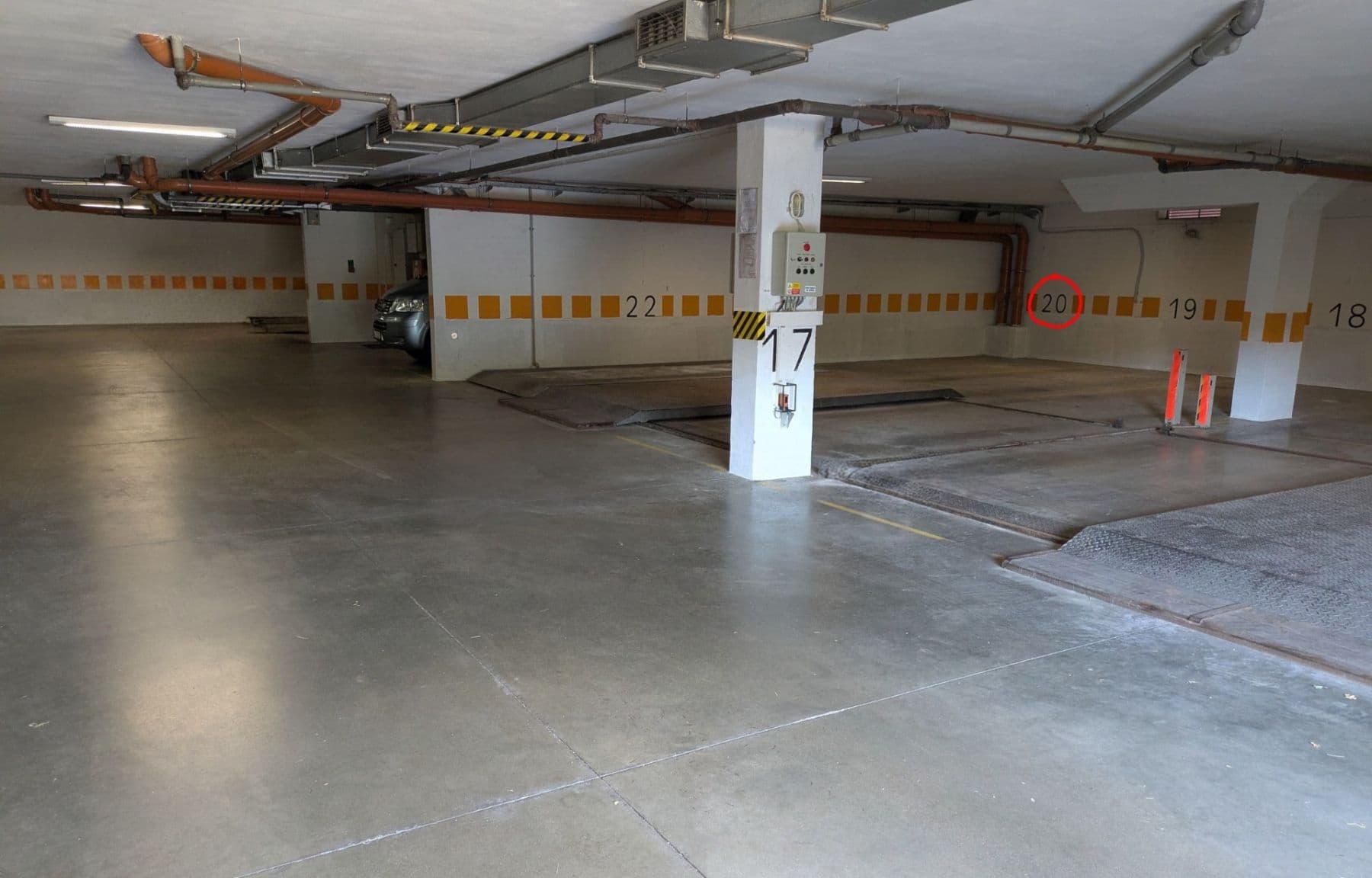 Prenájom garáže 10 m², Bochovská, Praha, Praha Prenájom garáže 10 m², Bochovská, Praha, Praha
