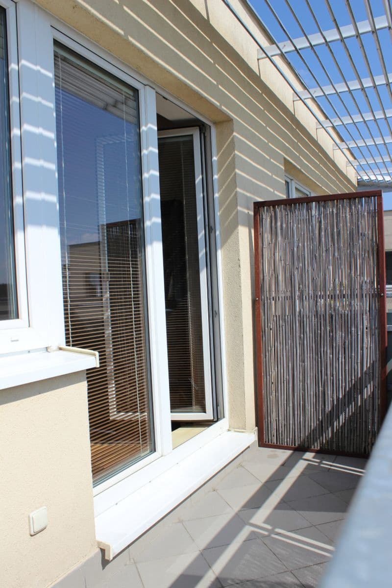 Prenájom bytu 1-izbový 40 m², Bratislavská, Praha, Praha Prenájom bytu 1-izbový 40 m², Bratislavská, Praha, Praha