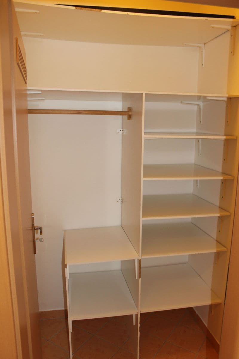 Prenájom bytu 1-izbový 40 m², Bratislavská, Praha, Praha Prenájom bytu 1-izbový 40 m², Bratislavská, Praha, Praha
