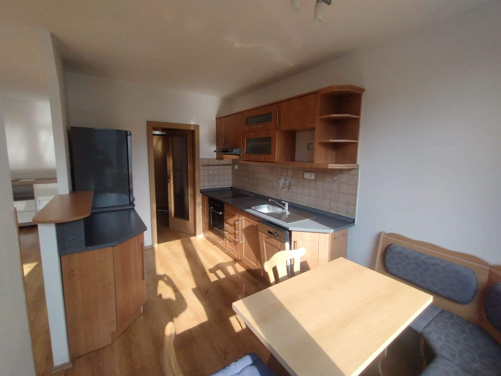 Prenájom bytu 2-izbový 55 m², Novomeského, Praha, Praha Prenájom bytu 2-izbový 55 m², Novomeského, Praha, Praha