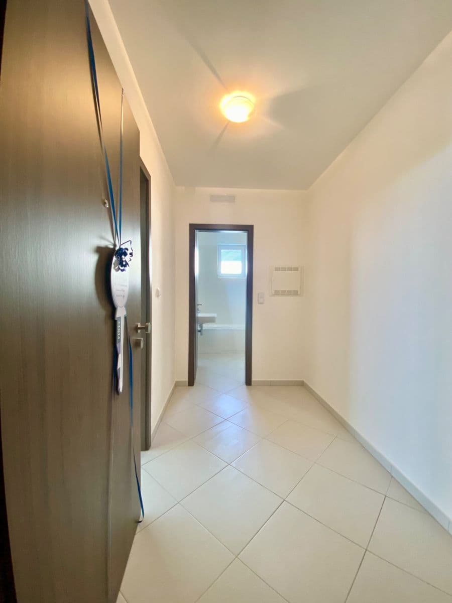 Prenájom bytu 1-izbový 34 m², Stočesova, Praha, Praha Prenájom bytu 1-izbový 34 m², Stočesova, Praha, Praha