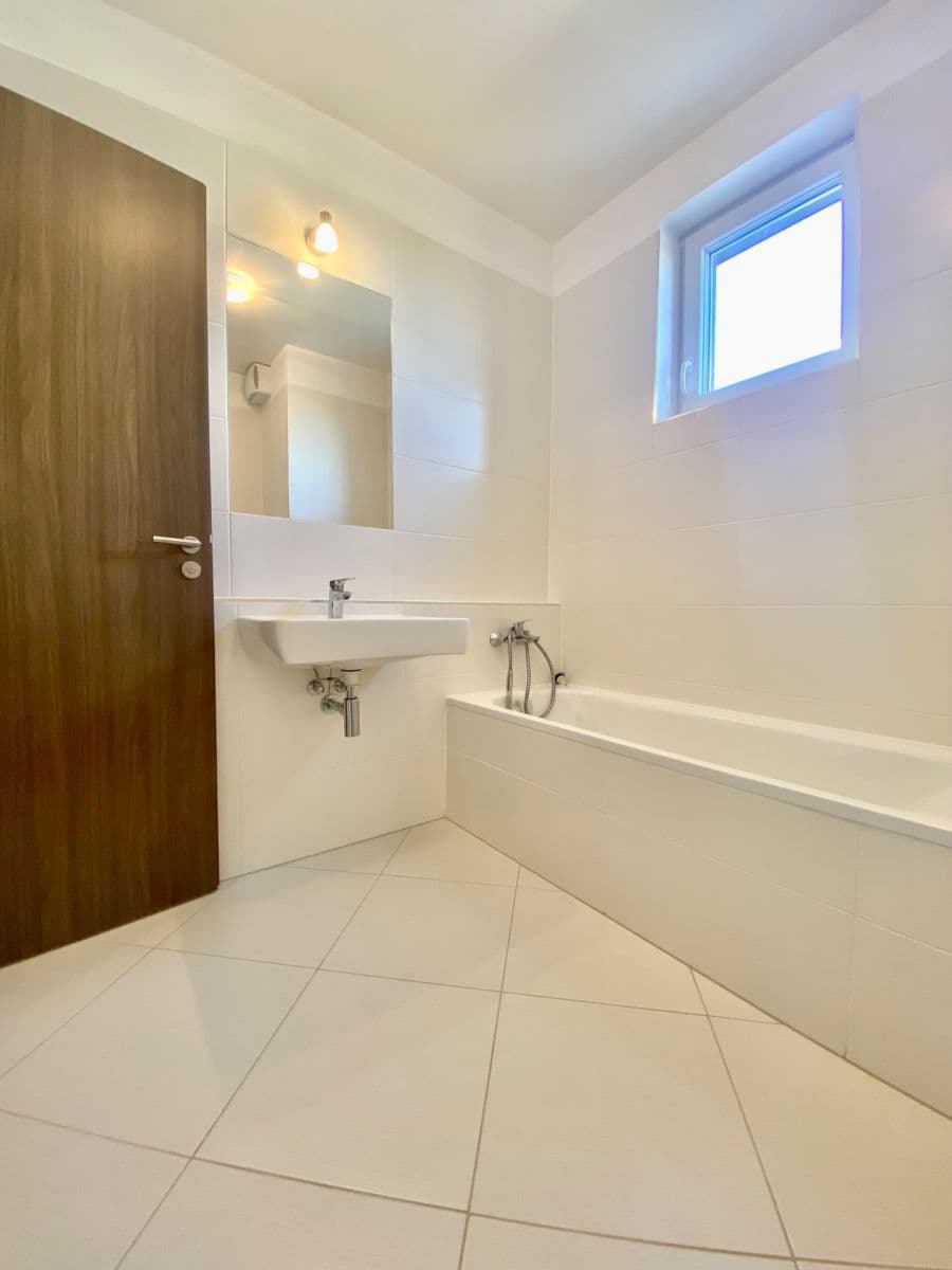 Prenájom bytu 1-izbový 34 m², Stočesova, Praha, Praha Prenájom bytu 1-izbový 34 m², Stočesova, Praha, Praha