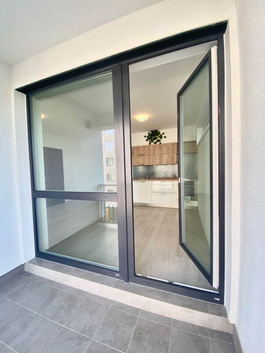 Prenájom bytu 1-izbový 34 m², Stočesova, Praha, Praha Prenájom bytu 1-izbový 34 m², Stočesova, Praha, Praha