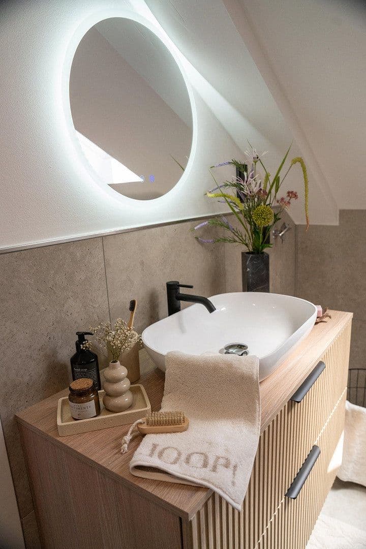 Predaj bytu 2-izbový 76 m², Mülhein an der Ruhr, Severné Porýnie - Westfálsko Predaj bytu 2-izbový 76 m², Mülhein an der Ruhr, Severné Porýnie - Westfálsko