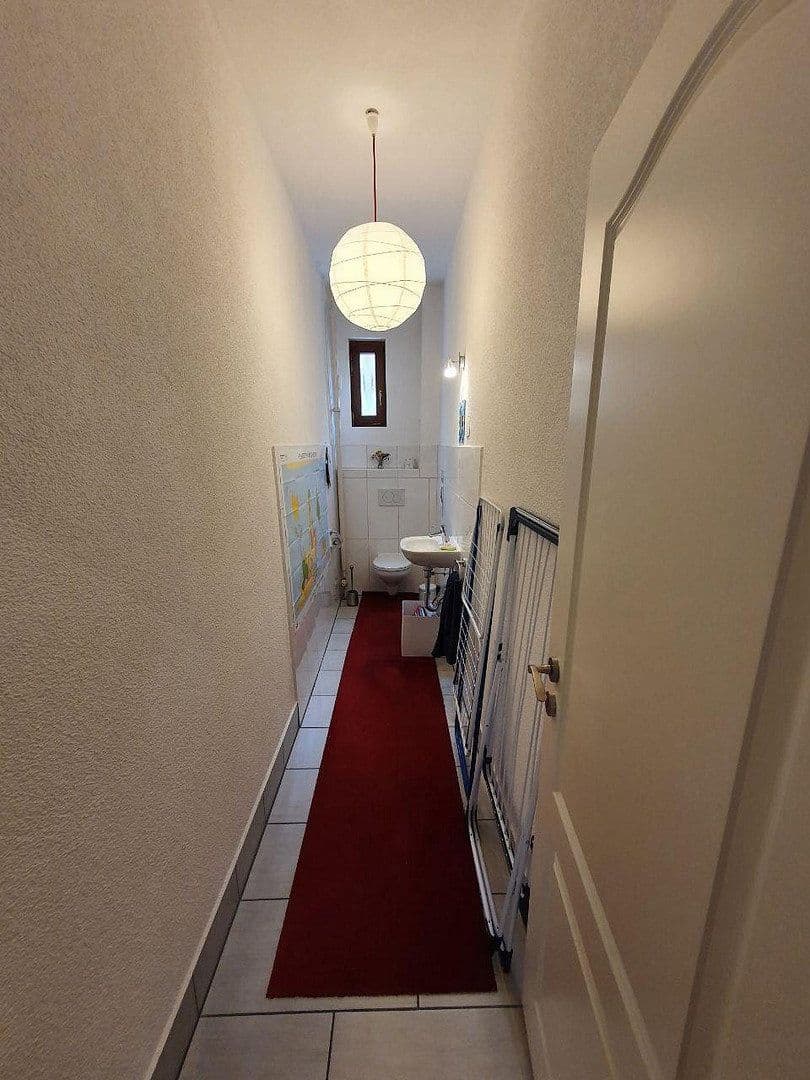 Prenájom bytu 2-izbový 76 m², Rottenburg am Neckar, Bádensko-Wurttembersko Prenájom bytu 2-izbový 76 m², Rottenburg am Neckar, Bádensko-Wurttembersko