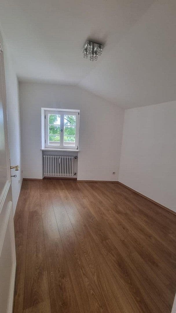 Prenájom bytu 3-izbový 108 m², Neuötting, Bavorsko Prenájom bytu 3-izbový 108 m², Neuötting, Bavorsko