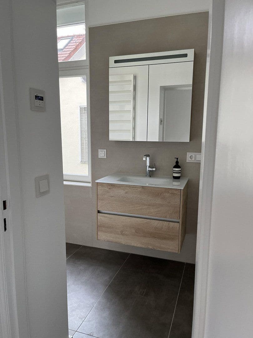 Predaj bytu 2-izbový 48 m², Berlin, Berlín Predaj bytu 2-izbový 48 m², Berlin, Berlín