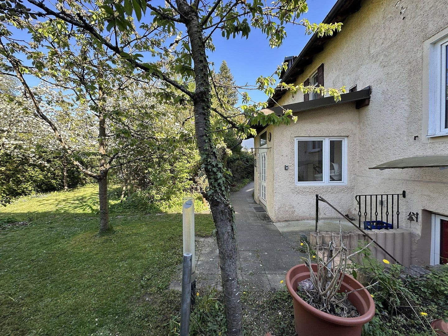 Predaj domu 200 m², pozemok 731 m², Planegg, Bavorsko Predaj domu 200 m², pozemok 731 m², Planegg, Bavorsko