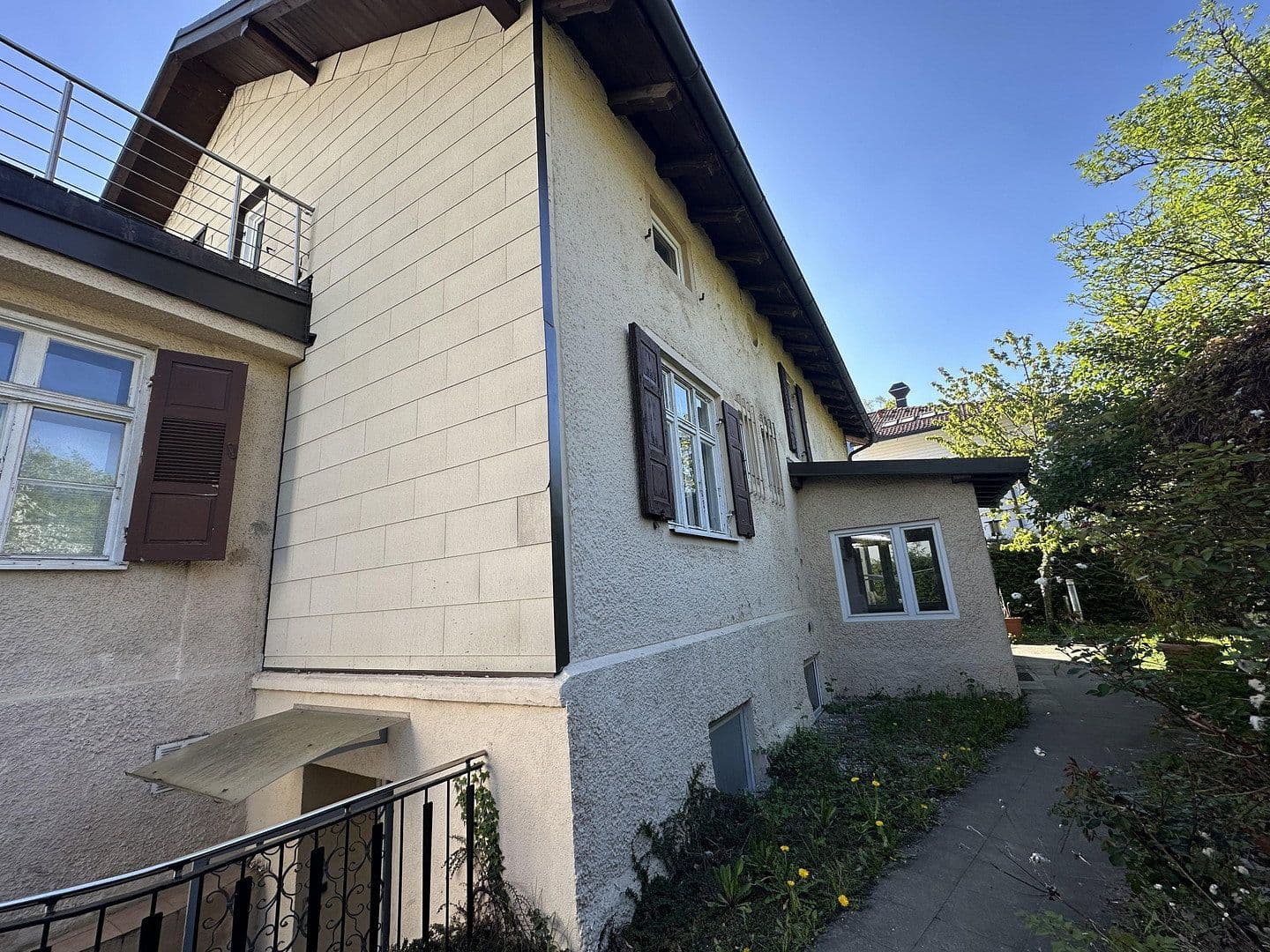 Predaj domu 200 m², pozemok 731 m², Planegg, Bavorsko Predaj domu 200 m², pozemok 731 m², Planegg, Bavorsko
