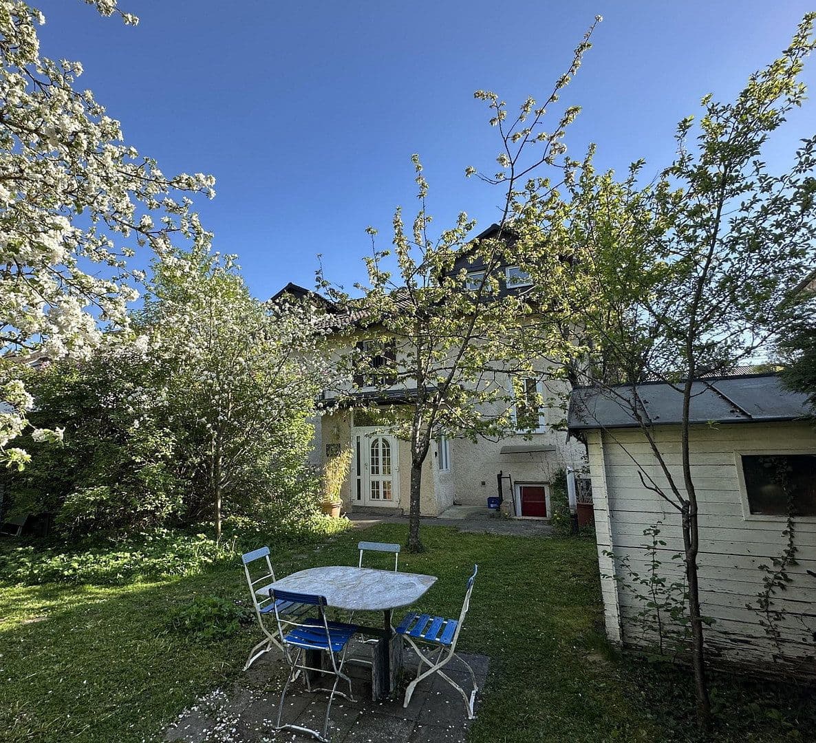 Predaj domu 200 m², pozemok 731 m², Planegg, Bavorsko Predaj domu 200 m², pozemok 731 m², Planegg, Bavorsko