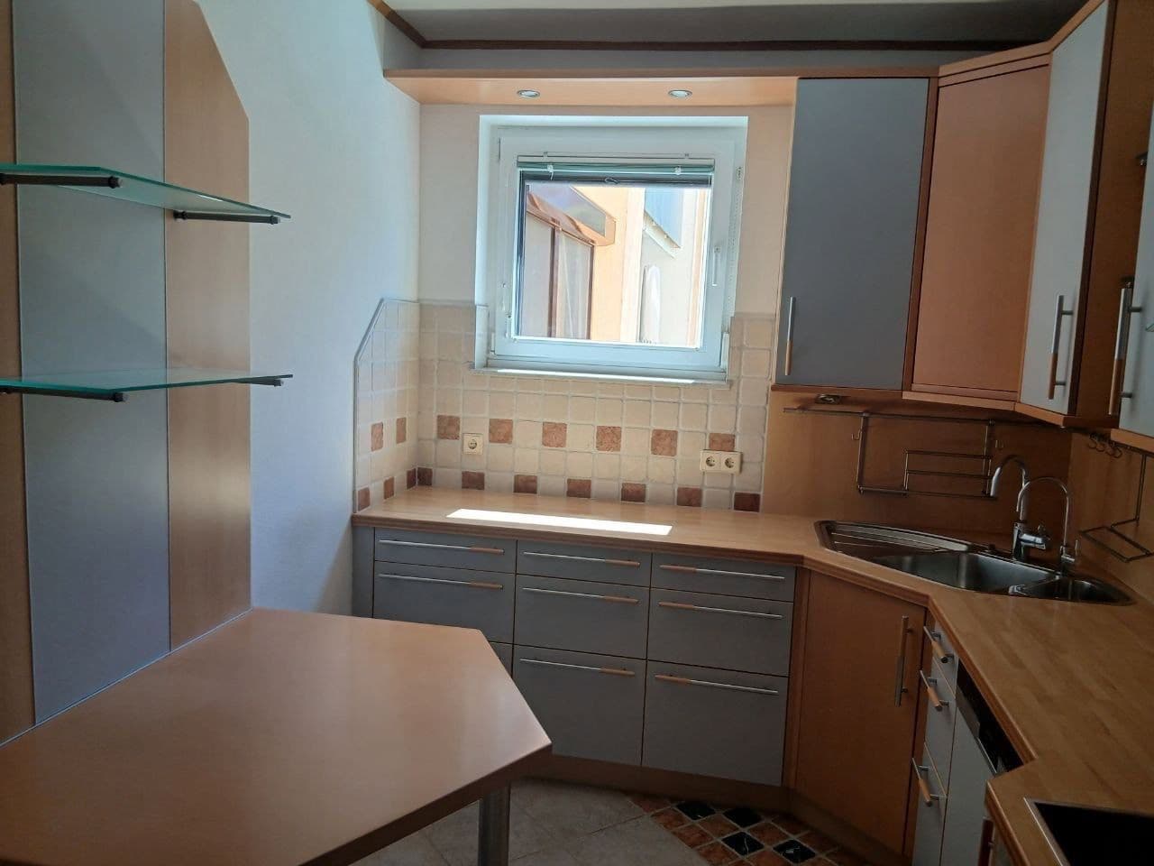 Predaj bytu 4-izbový 103 m², Pressbaum, Dolné Rakúsko Predaj bytu 4-izbový 103 m², Pressbaum, Dolné Rakúsko