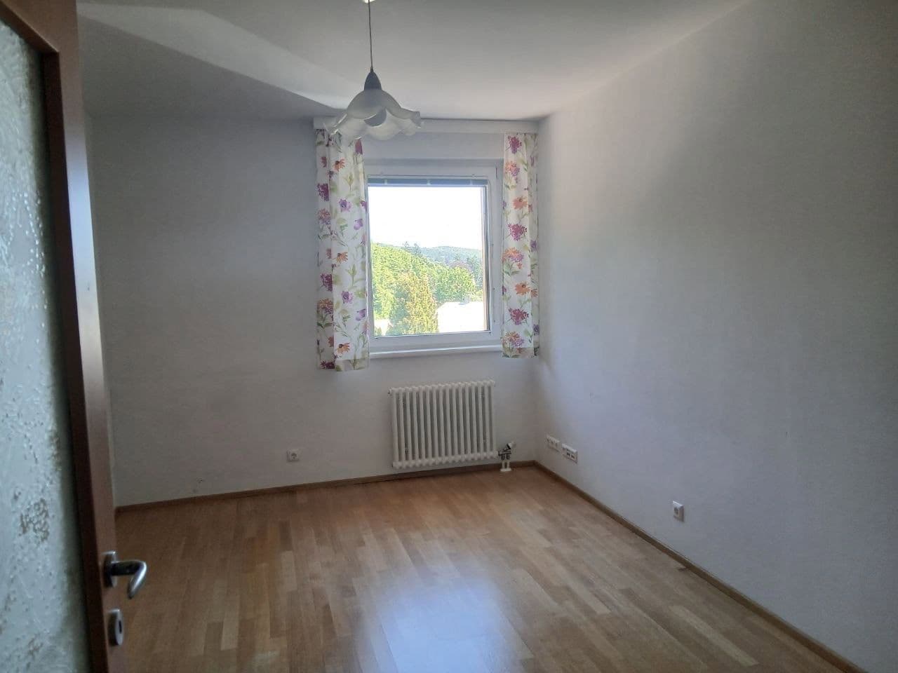Predaj bytu 4-izbový 103 m², Pressbaum, Dolné Rakúsko Predaj bytu 4-izbový 103 m², Pressbaum, Dolné Rakúsko