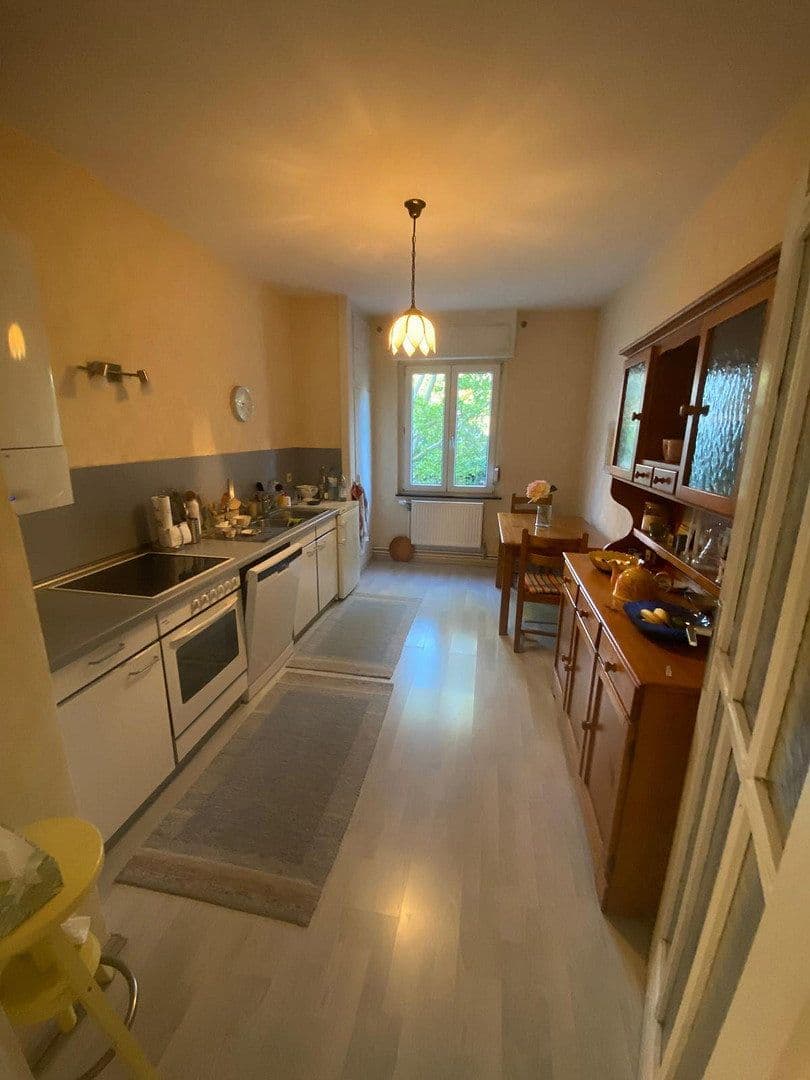 Prenájom bytu 4-izbový 102 m², Mathildenstraße 11, Darmstadt, Hesensko Prenájom bytu 4-izbový 102 m², Mathildenstraße 11, Darmstadt, Hesensko