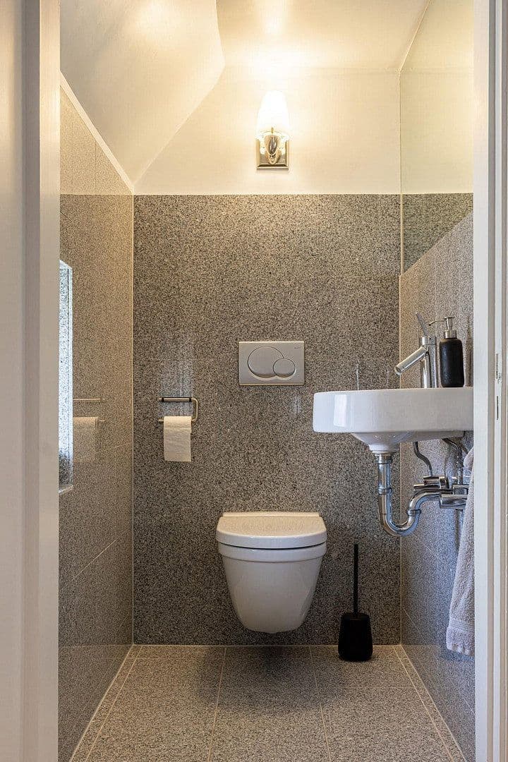 Prenájom domu 228 m², pozemok 540 m², Dortmund, Severné Porýnie - Westfálsko Prenájom domu 228 m², pozemok 540 m², Dortmund, Severné Porýnie - Westfálsko