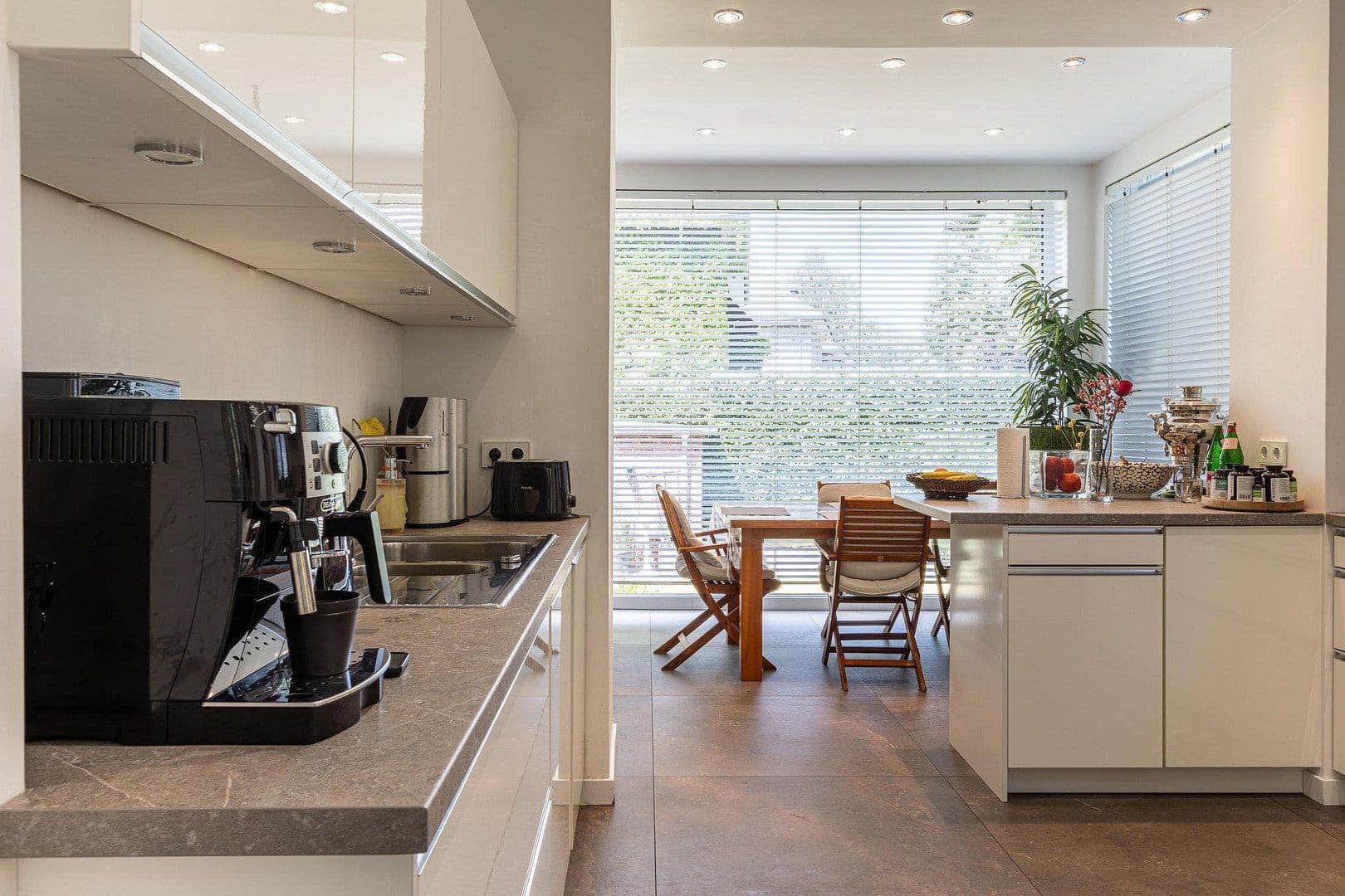 Prenájom domu 228 m², pozemok 540 m², Dortmund, Severné Porýnie - Westfálsko Prenájom domu 228 m², pozemok 540 m², Dortmund, Severné Porýnie - Westfálsko