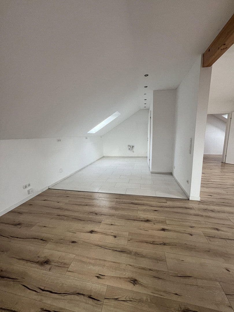 Prenájom bytu 3-izbový 88 m², Alsbach-Hähnlein, Hesensko Prenájom bytu 3-izbový 88 m², Alsbach-Hähnlein, Hesensko