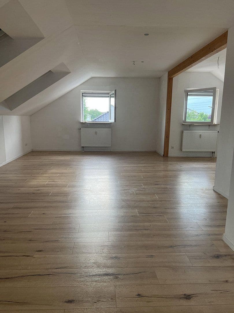 Prenájom bytu 3-izbový 88 m², Alsbach-Hähnlein, Hesensko Prenájom bytu 3-izbový 88 m², Alsbach-Hähnlein, Hesensko