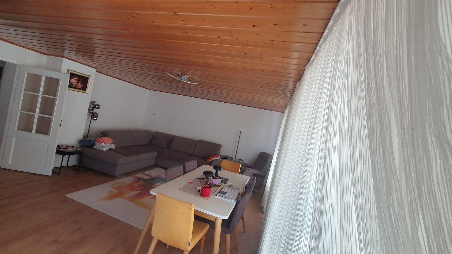 Prenájom bytu 6-izbový 116 m², Hauptstr.53, Dillenburg, Hesensko Prenájom bytu 6-izbový 116 m², Hauptstr.53, Dillenburg, Hesensko