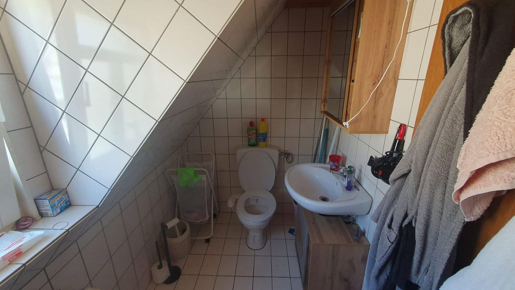Prenájom bytu 6-izbový 116 m², Hauptstr.53, Dillenburg, Hesensko Prenájom bytu 6-izbový 116 m², Hauptstr.53, Dillenburg, Hesensko