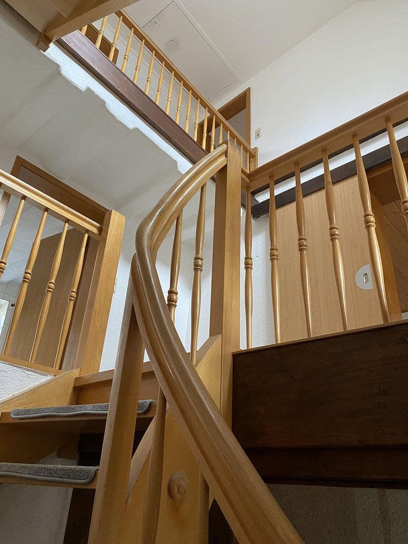 Prenájom bytu 6-izbový 116 m², Hauptstr.53, Dillenburg, Hesensko Prenájom bytu 6-izbový 116 m², Hauptstr.53, Dillenburg, Hesensko