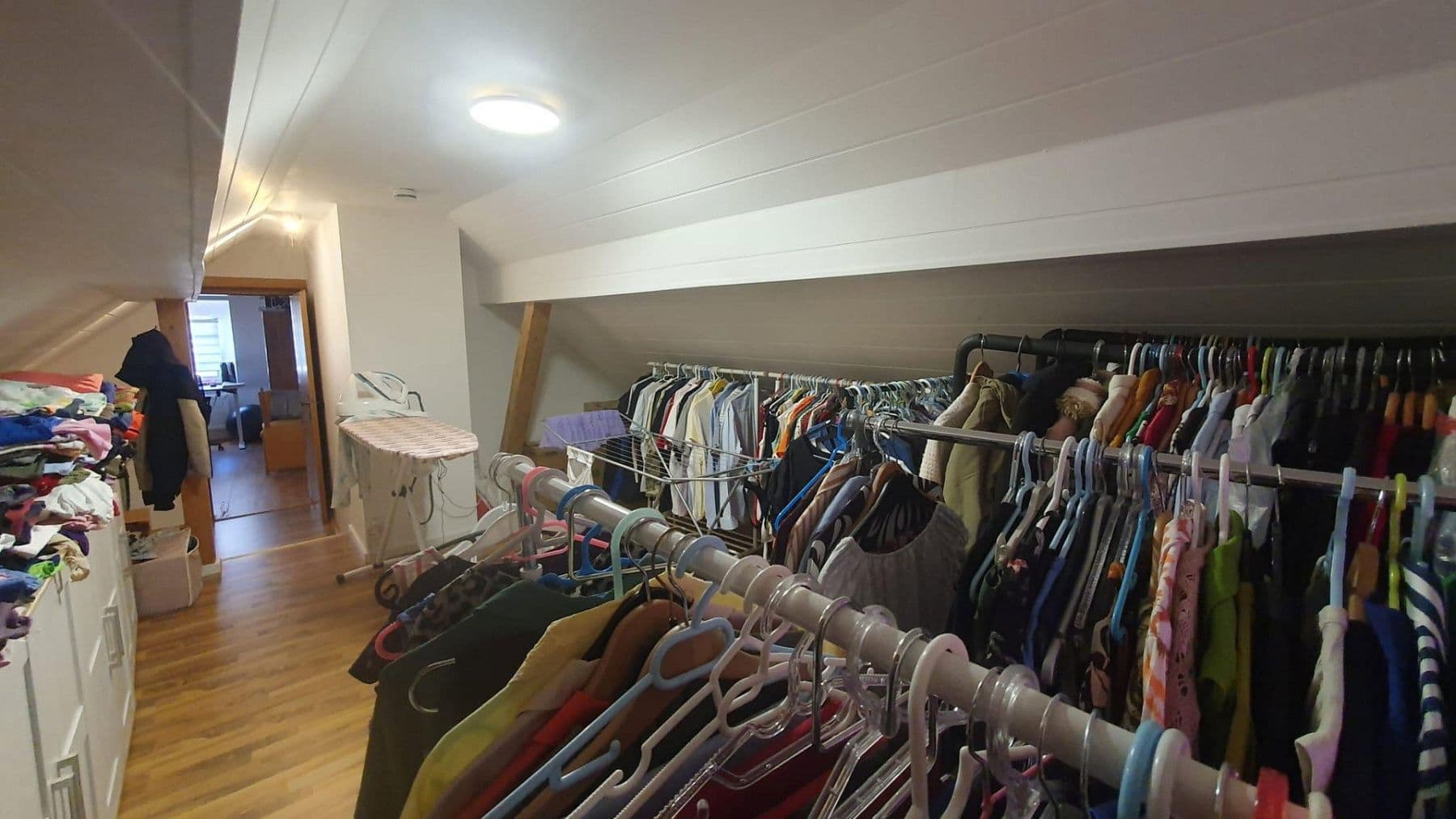 Prenájom bytu 6-izbový 116 m², Hauptstr.53, Dillenburg, Hesensko Prenájom bytu 6-izbový 116 m², Hauptstr.53, Dillenburg, Hesensko
