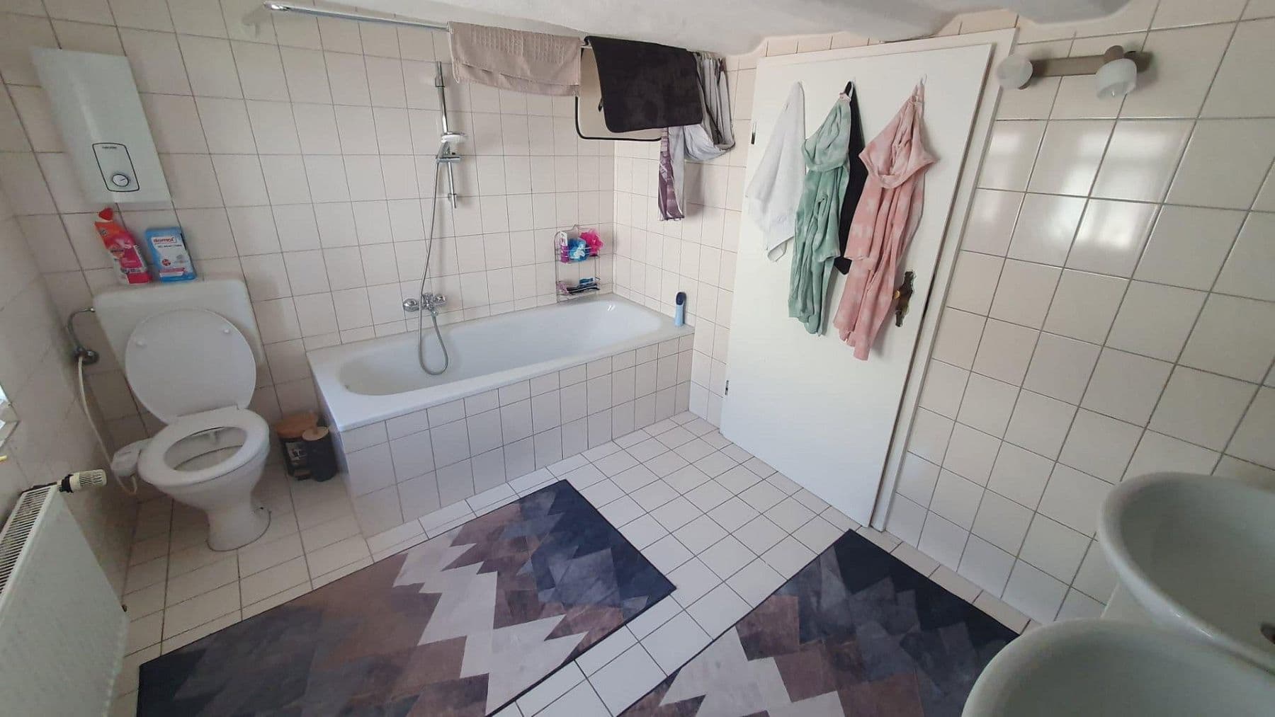 Prenájom bytu 6-izbový 116 m², Hauptstr.53, Dillenburg, Hesensko Prenájom bytu 6-izbový 116 m², Hauptstr.53, Dillenburg, Hesensko